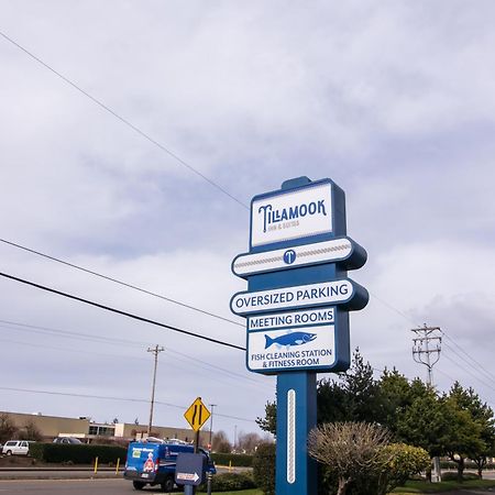 The Tillamook Inn Bagian luar foto