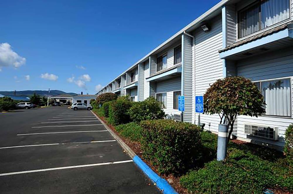The Tillamook Inn Bagian luar foto