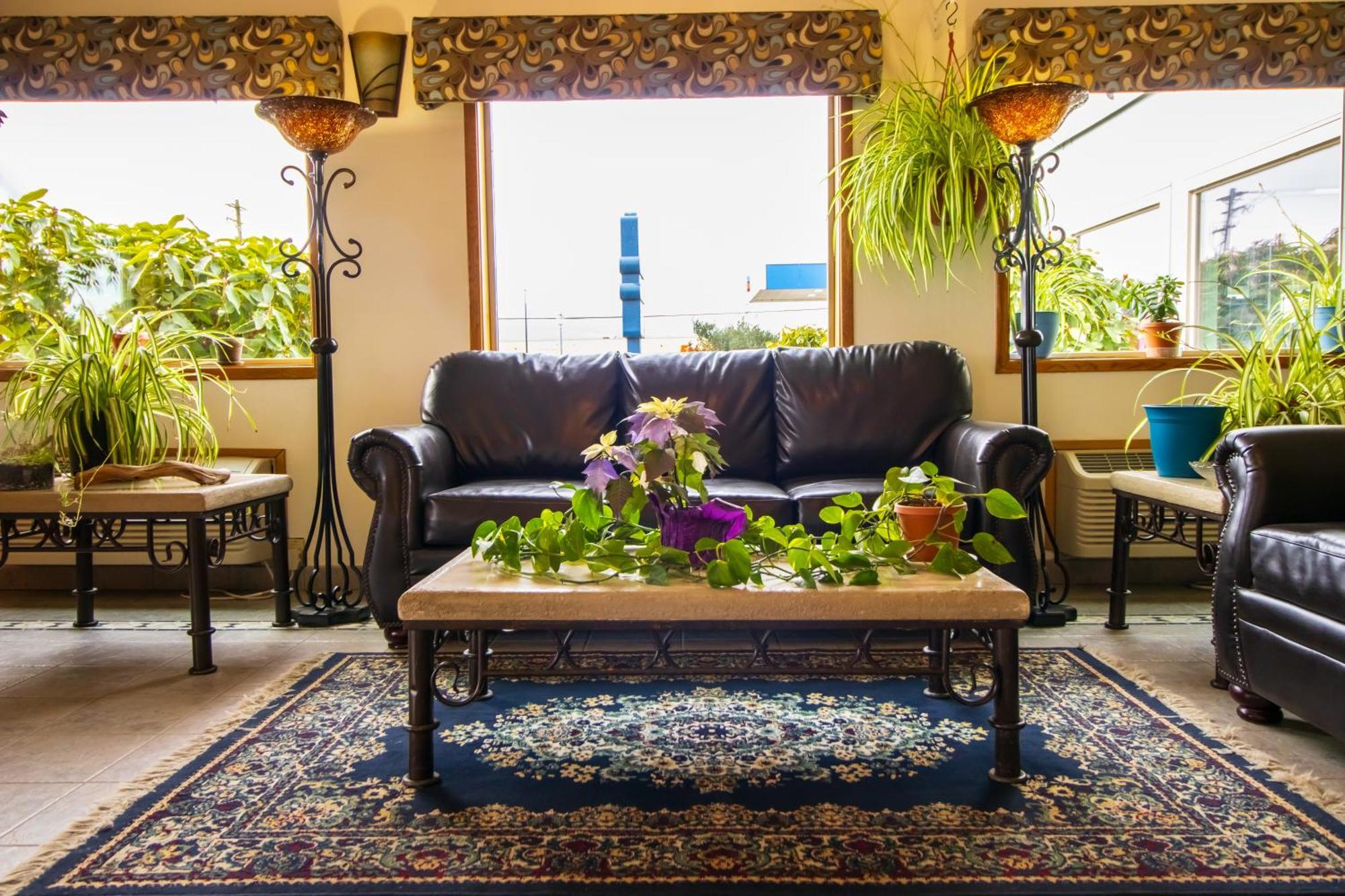The Tillamook Inn Bagian luar foto